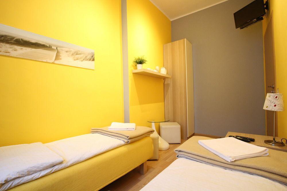 קרקוב Rainbow Apartments 3 מראה חיצוני תמונה