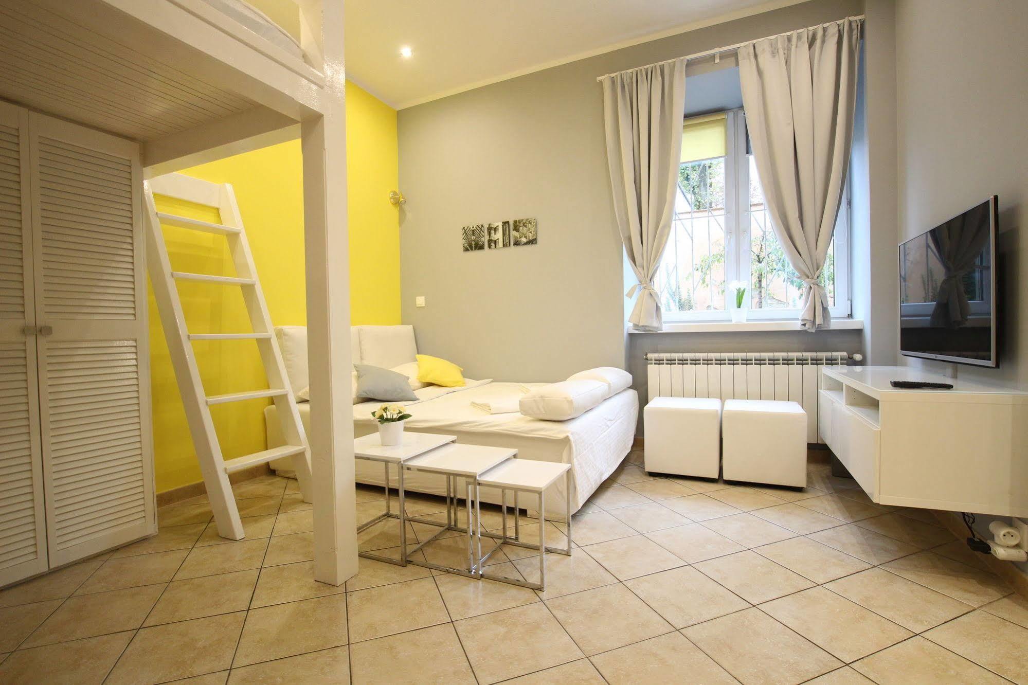 קרקוב Rainbow Apartments 3 מראה חיצוני תמונה