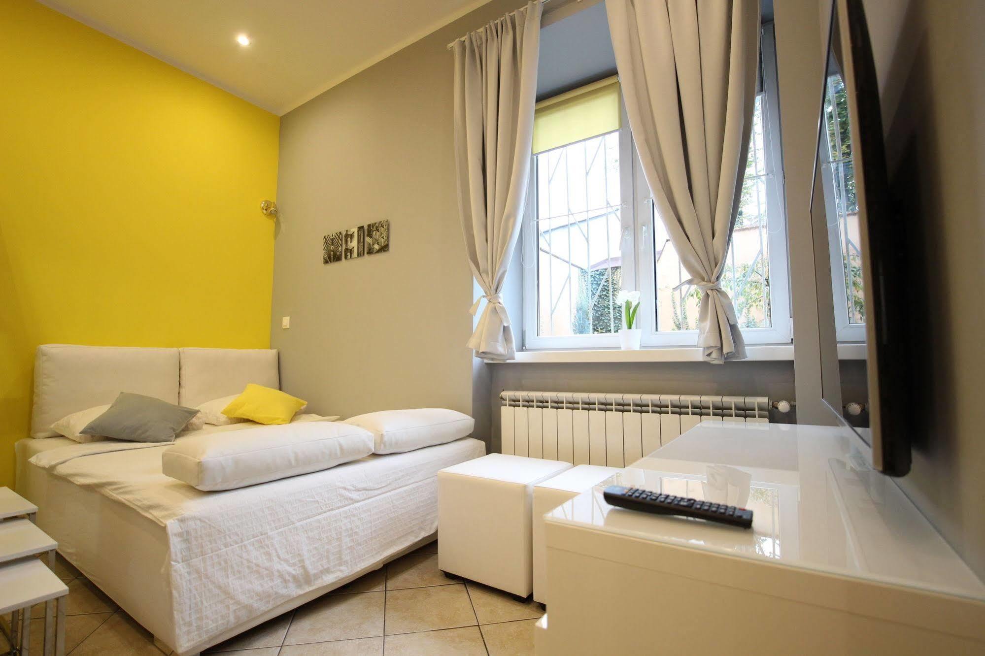 קרקוב Rainbow Apartments 3 מראה חיצוני תמונה